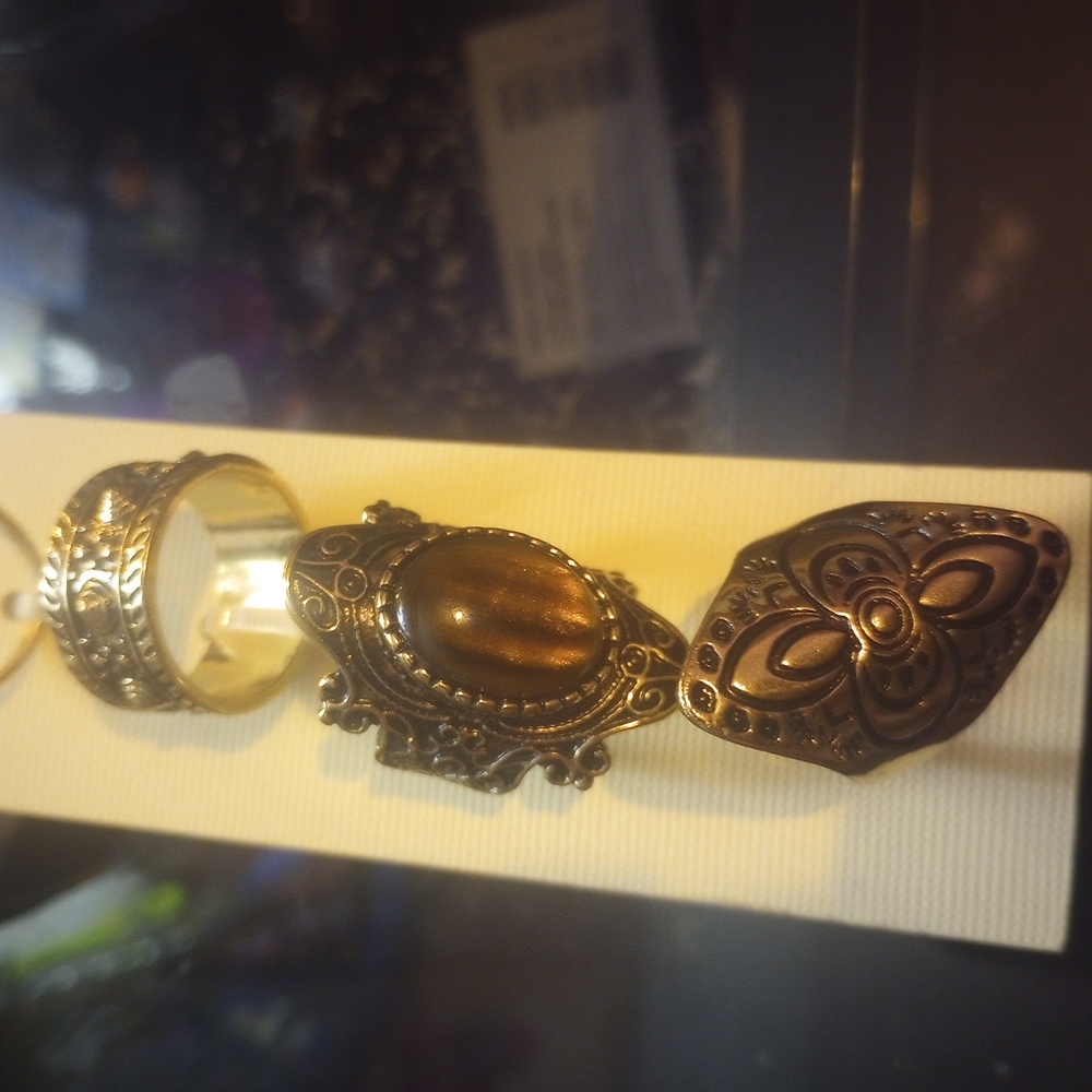 Gold and Brown Vintage-Inspired Ring